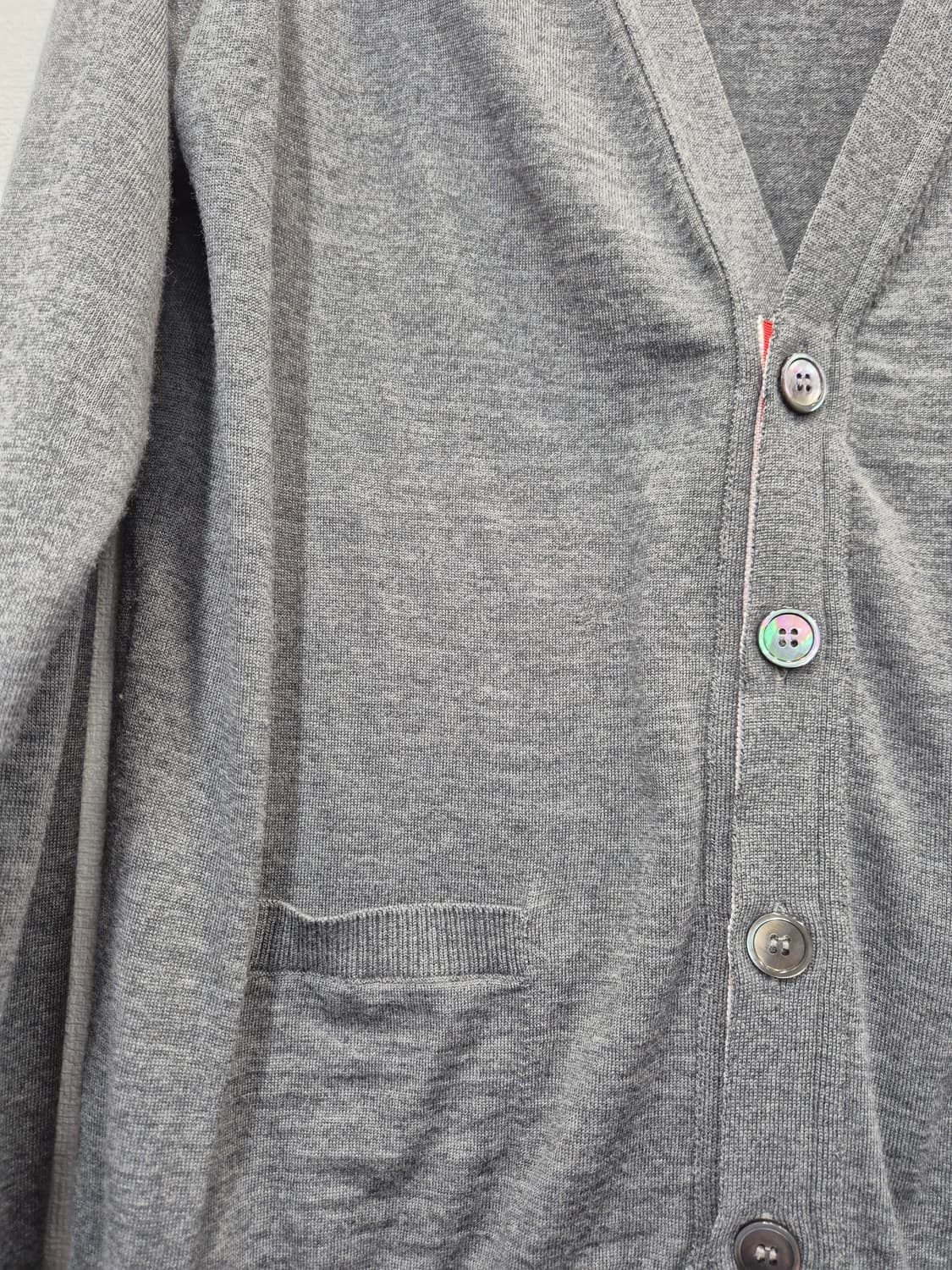 톰브라운 회색 사선 스트라이프 가디건 / 100(정품) 상품이미지3