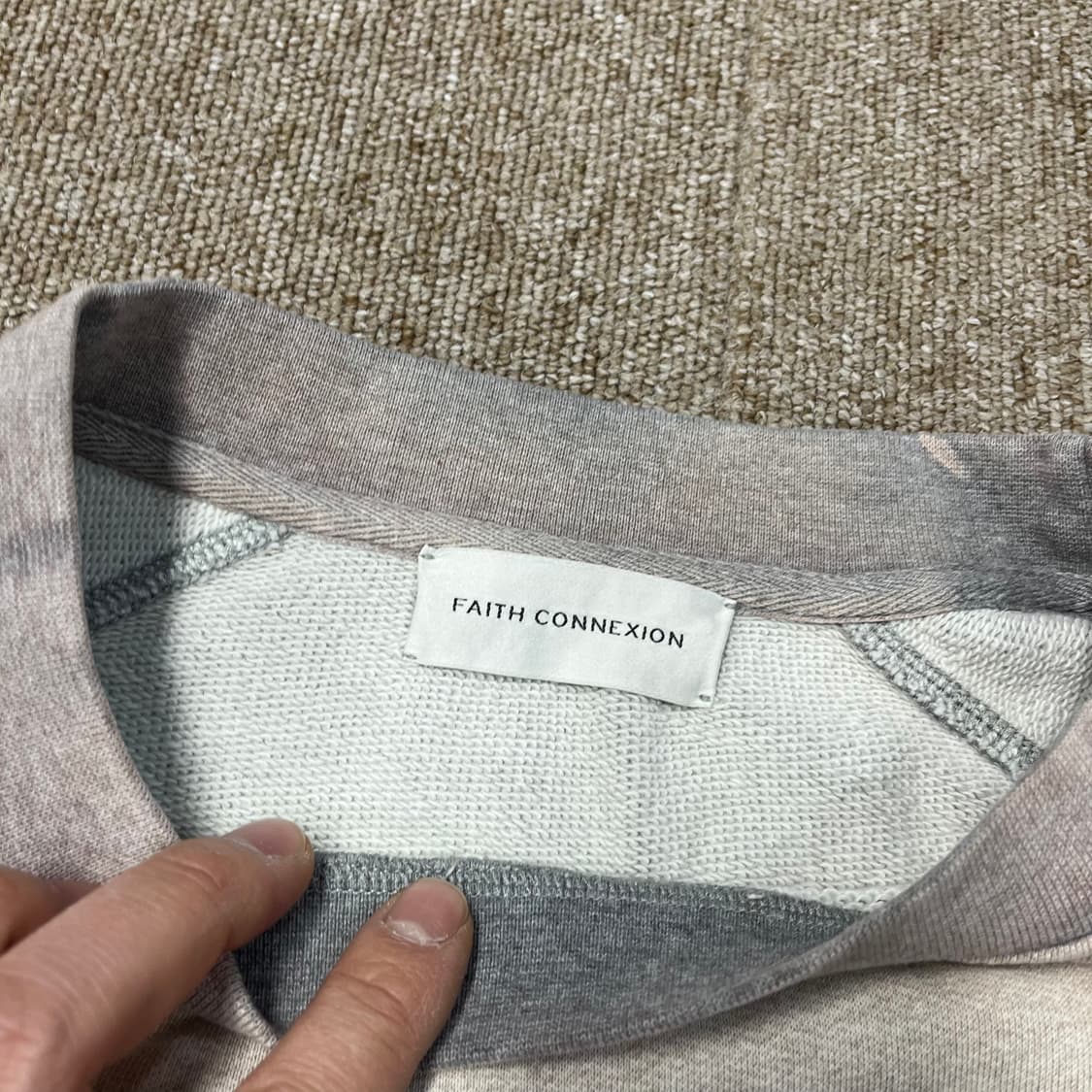 페이스커넥션 맨투맨 상품이미지4