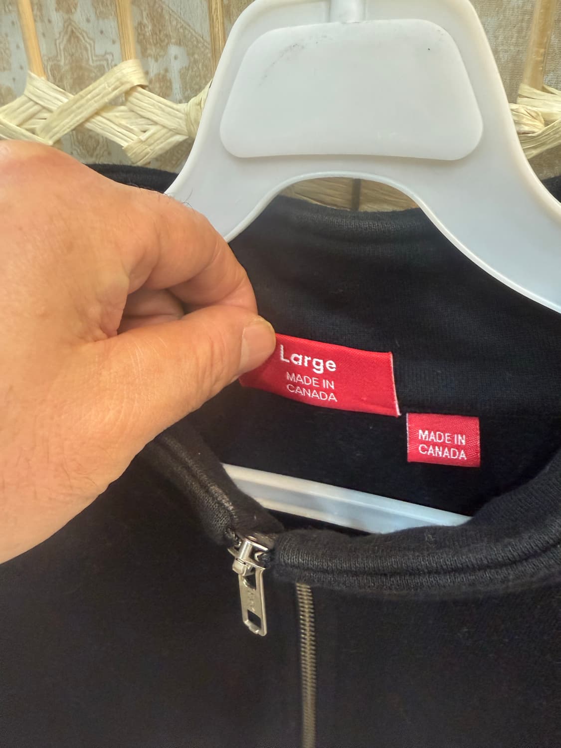 100 정품 슈프림 반집업 팝니다 상품이미지3