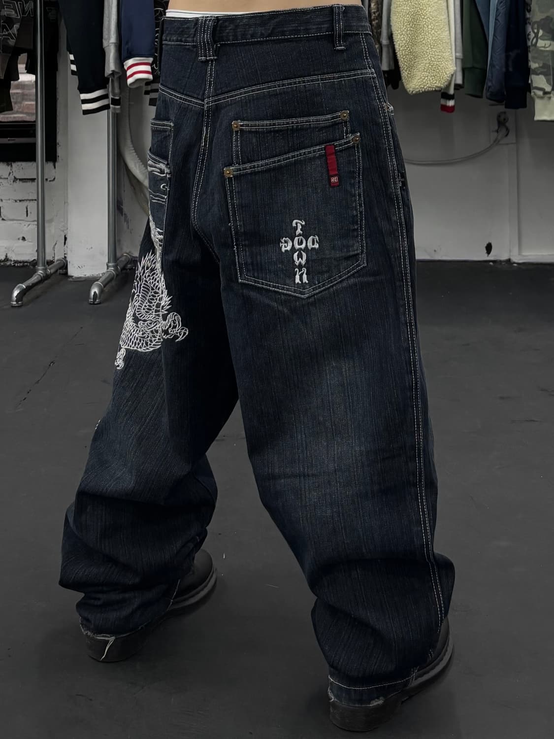 도그타운 블랙드래곤 자수 데님팬츠 상품이미지5