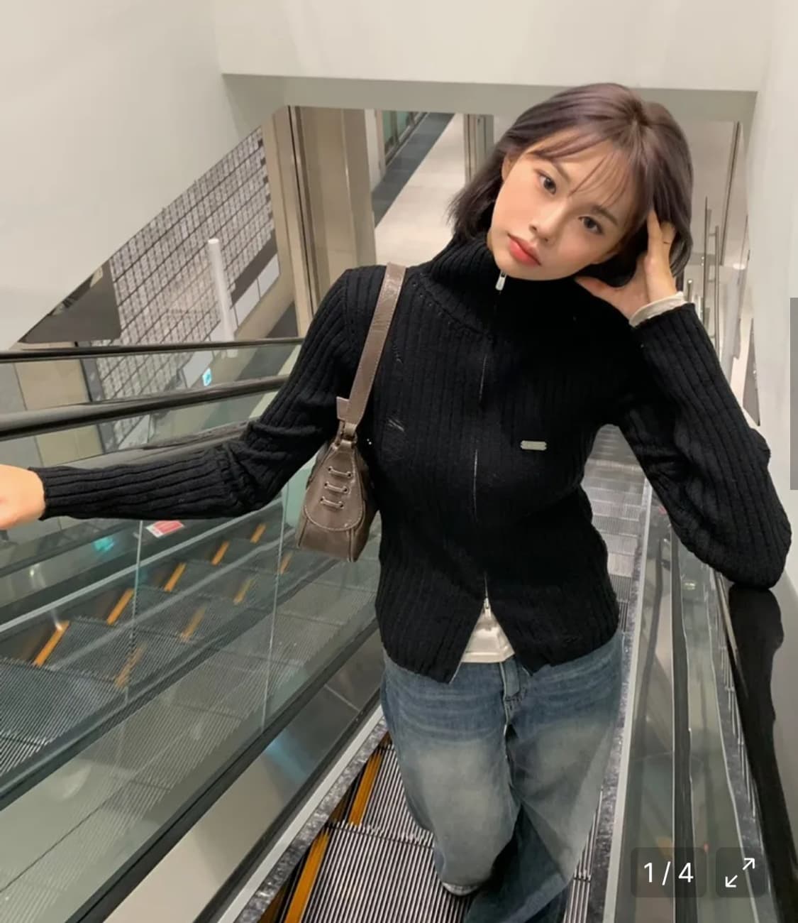 일리고 펀칭 데미지 니트 탑 블랙 상품이미지3