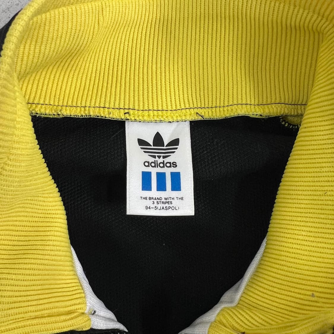 아디다스 빈티지 블랙 옐로우 트랙 자켓 상품이미지6