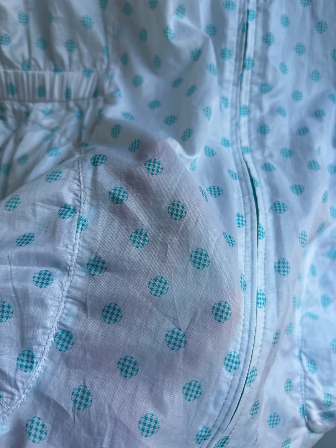 몽벨 땡땡이 바람막이  상품이미지4