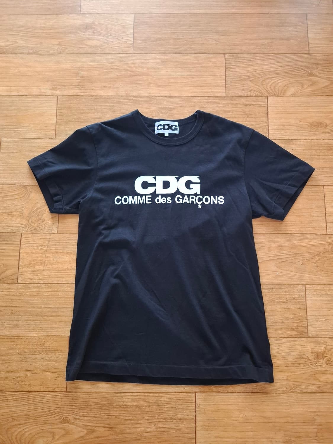 꼼데가르송 CDG 로고 반팔티 블랙 L 상품이미지2