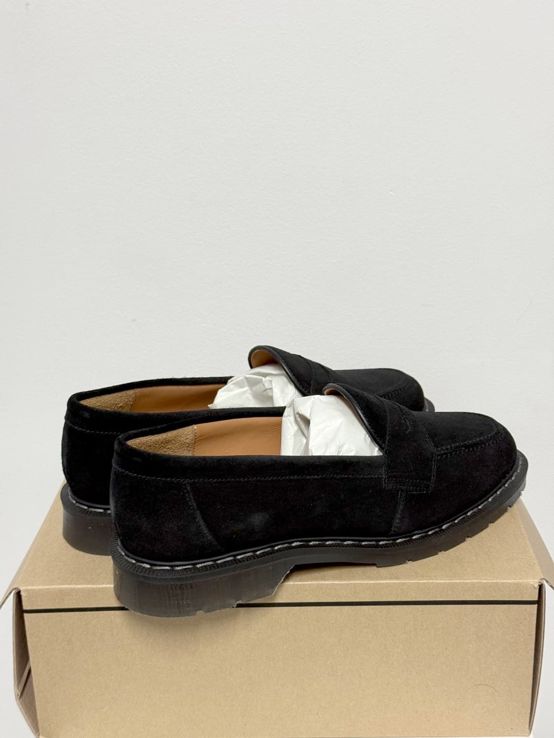 [275] 솔로베어 x 올리버스펜서 페니로퍼 블랙 스웨이드 상품이미지4