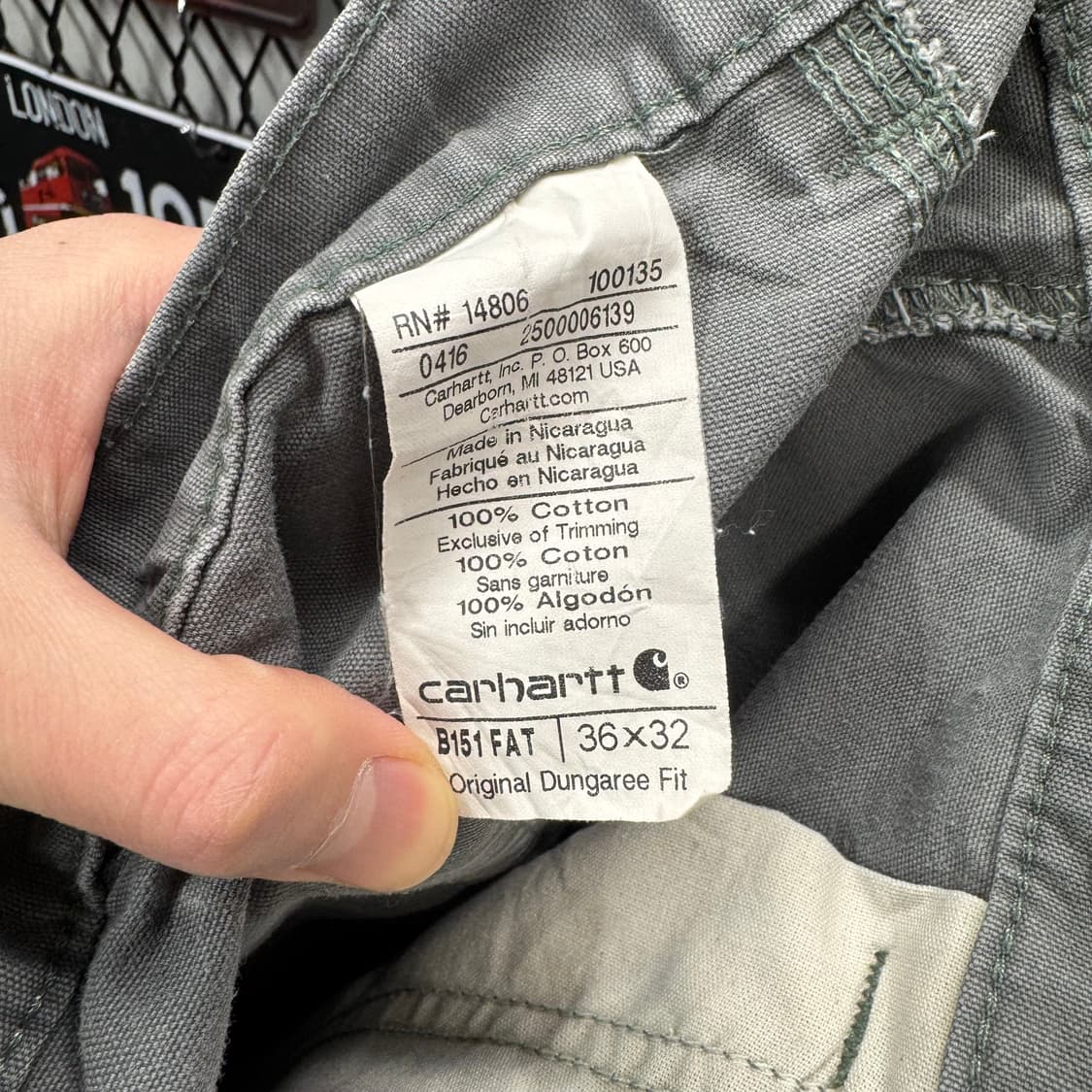 칼하트 던가리핏 카펜터 워크 팬츠 후면 포켓 로고 포인트 그레이 상품이미지7
