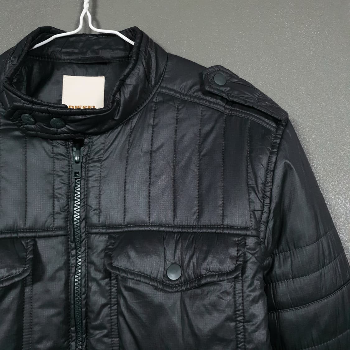 S) 디젤 유틸리티 포켓 지퍼 디테일 라이더 경량 패딩 자켓 올리브 상품이미지3