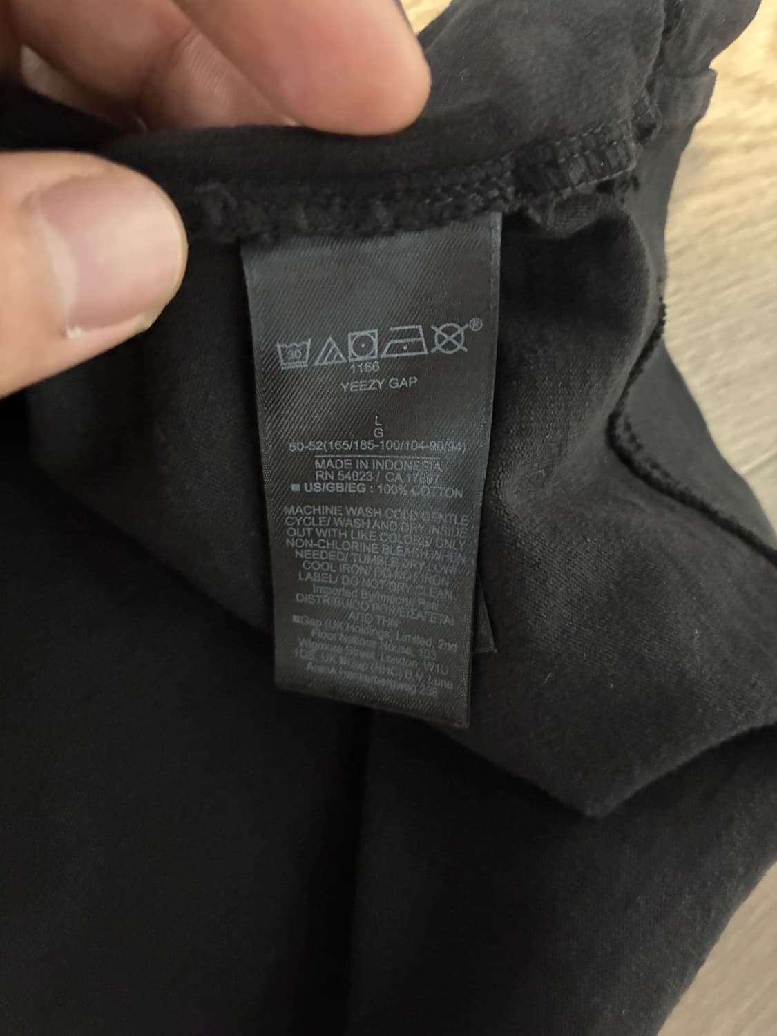 L) 이지 갭 발렌시아가 스몰로고 롱슬리브 블랙 상품이미지4
