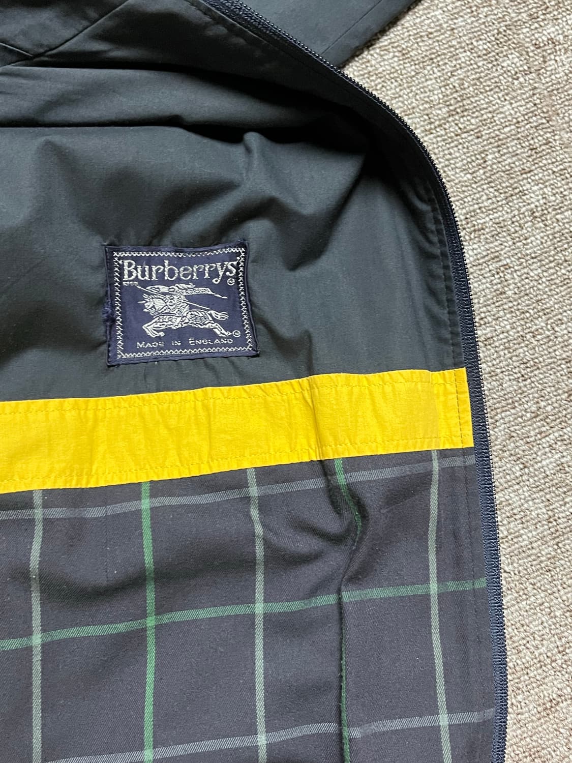 버버리 해링턴 점퍼 상품이미지4