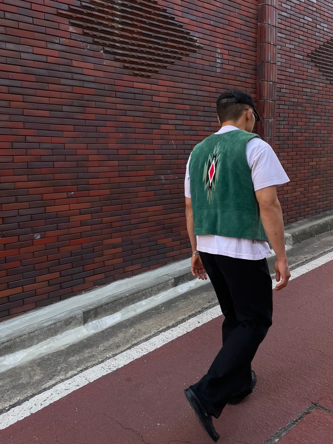 Vintage Aztec pattern suede green vest 상품이미지3