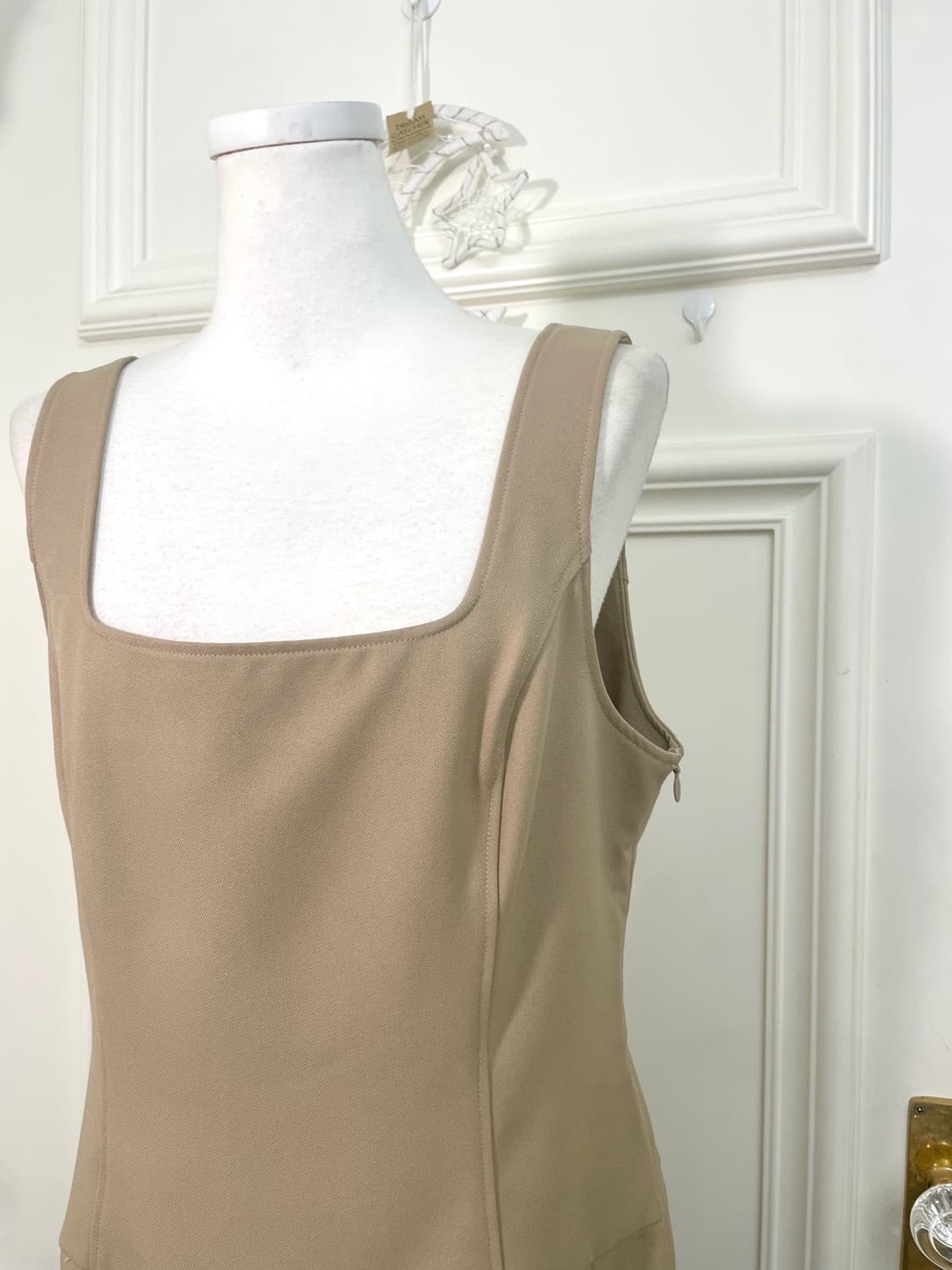 beige square-neck pleats midi opc 상품이미지7