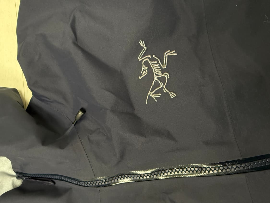 아크테릭스 베타 sl M 사이즈 블랙 사파이어  사진 찍고 절대 안입습니 상품이미지3