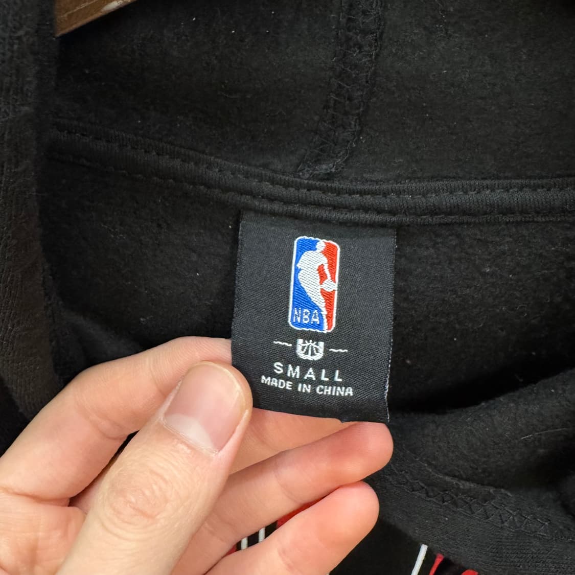 NBA X 시카고불스 후드티 전면 빅로고 포인트 블랙 레드 상품이미지6