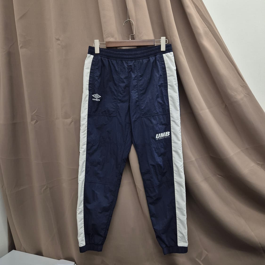 엄브로 HBL 스포티 캐주얼 우븐 조거 팬츠 L 상품이미지1