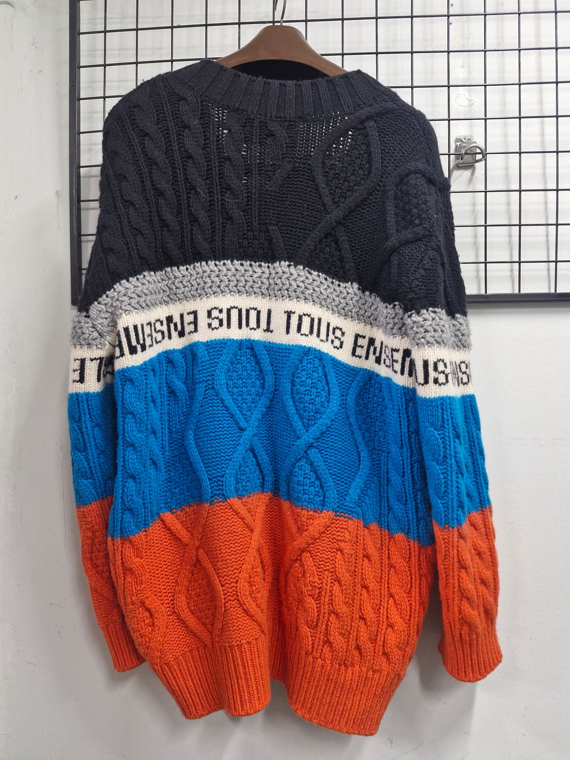 FREE 럭키슈에뜨 컬러블럭 모 니트 가디건. 상품이미지6