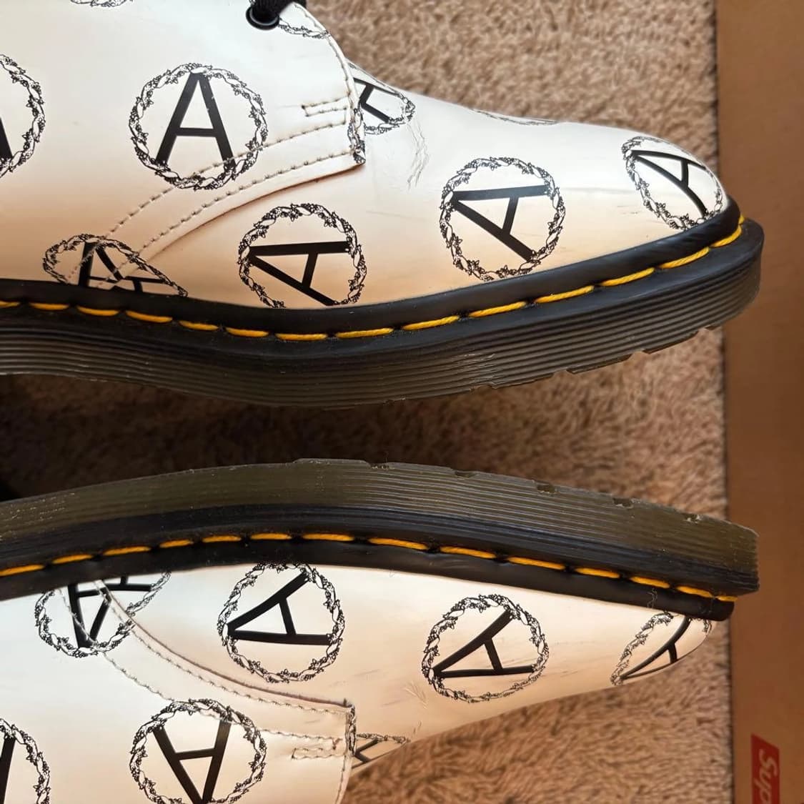 닥터마틴 x 슈프림 x 언더커버 아나키 3홀 슈즈 화이트 260 상품이미지7