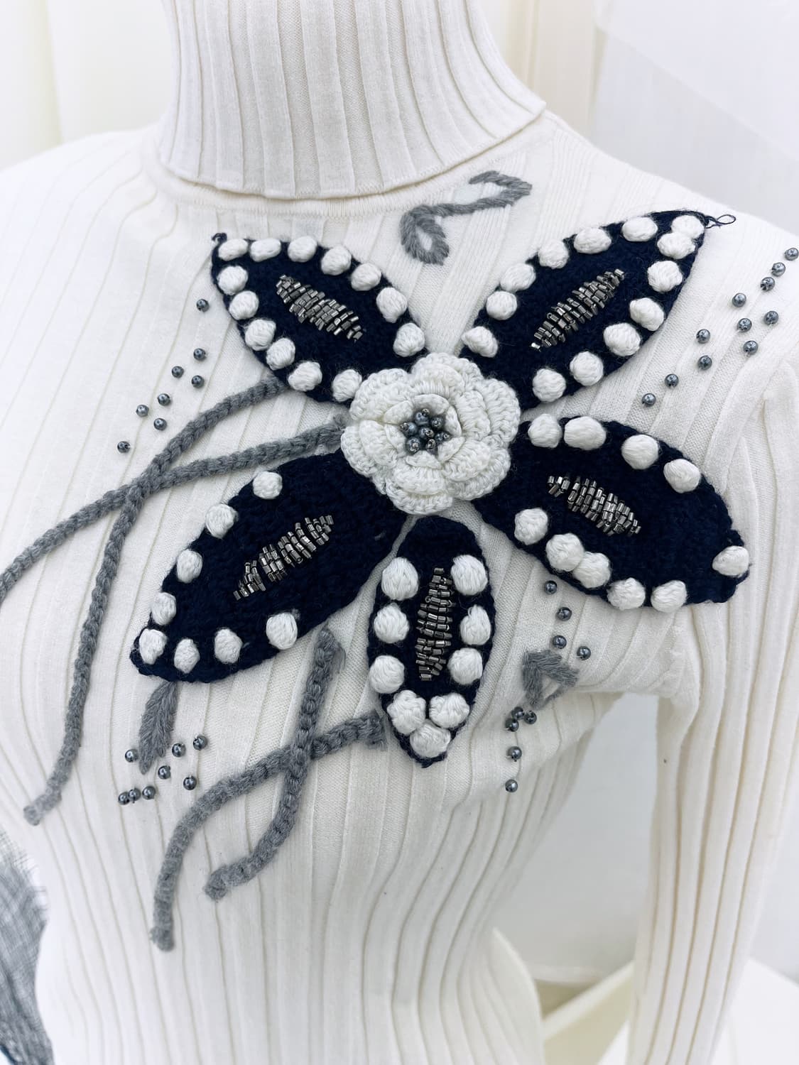 아이보리 플라워 니트 상품이미지3