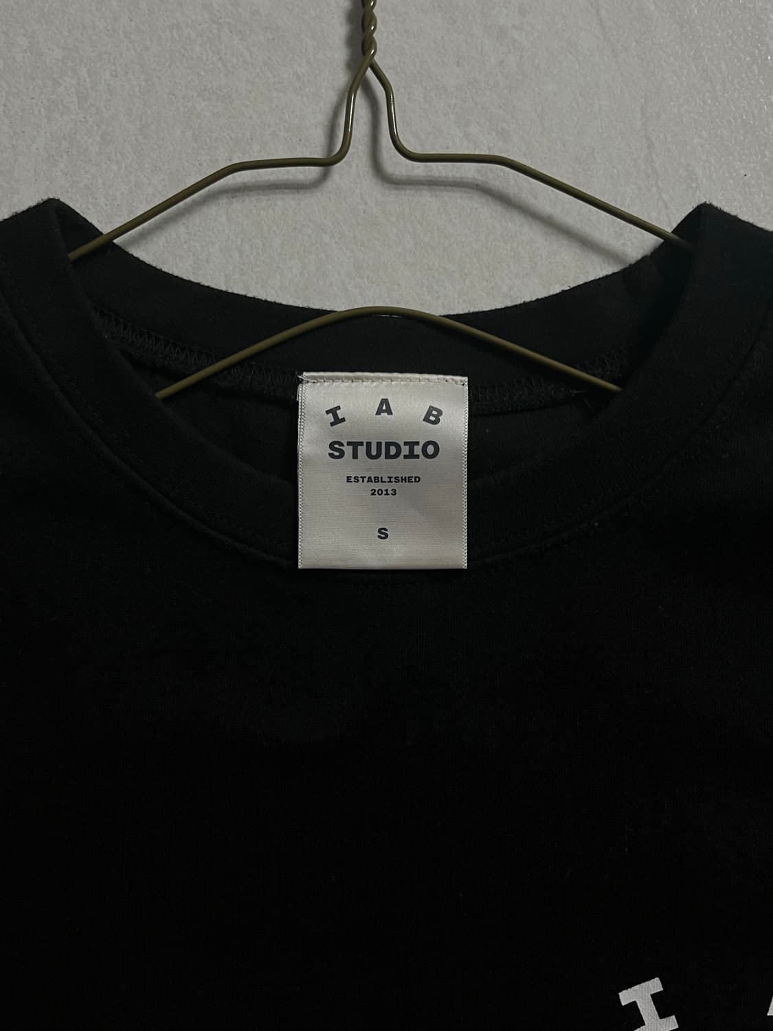아이앱 스튜디오 10주년 반팔티 블랙 S 상품이미지4