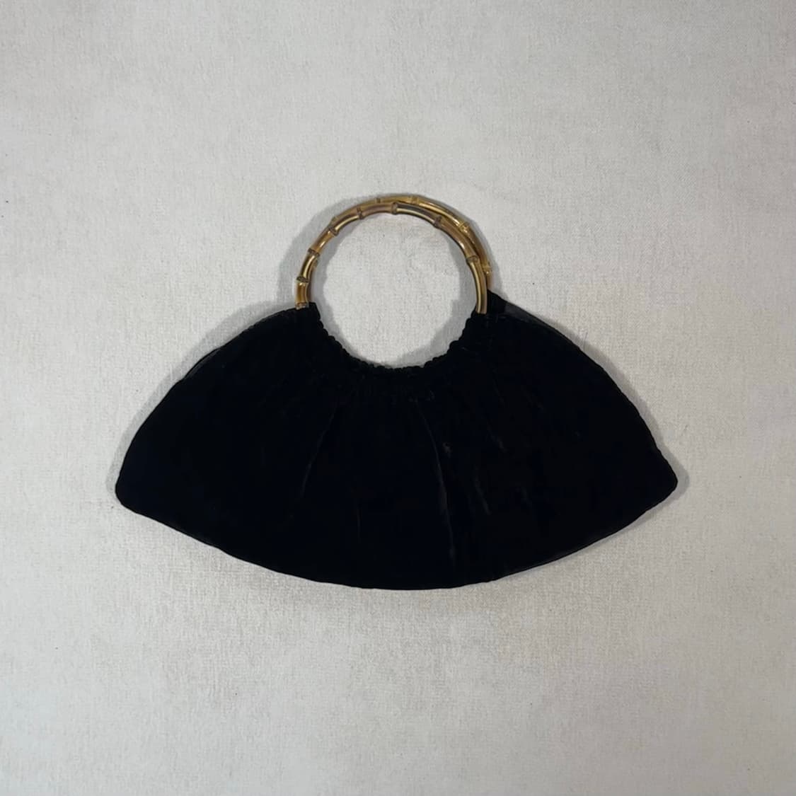 Black velvet ruched Tote shoulder bag 상품이미지1