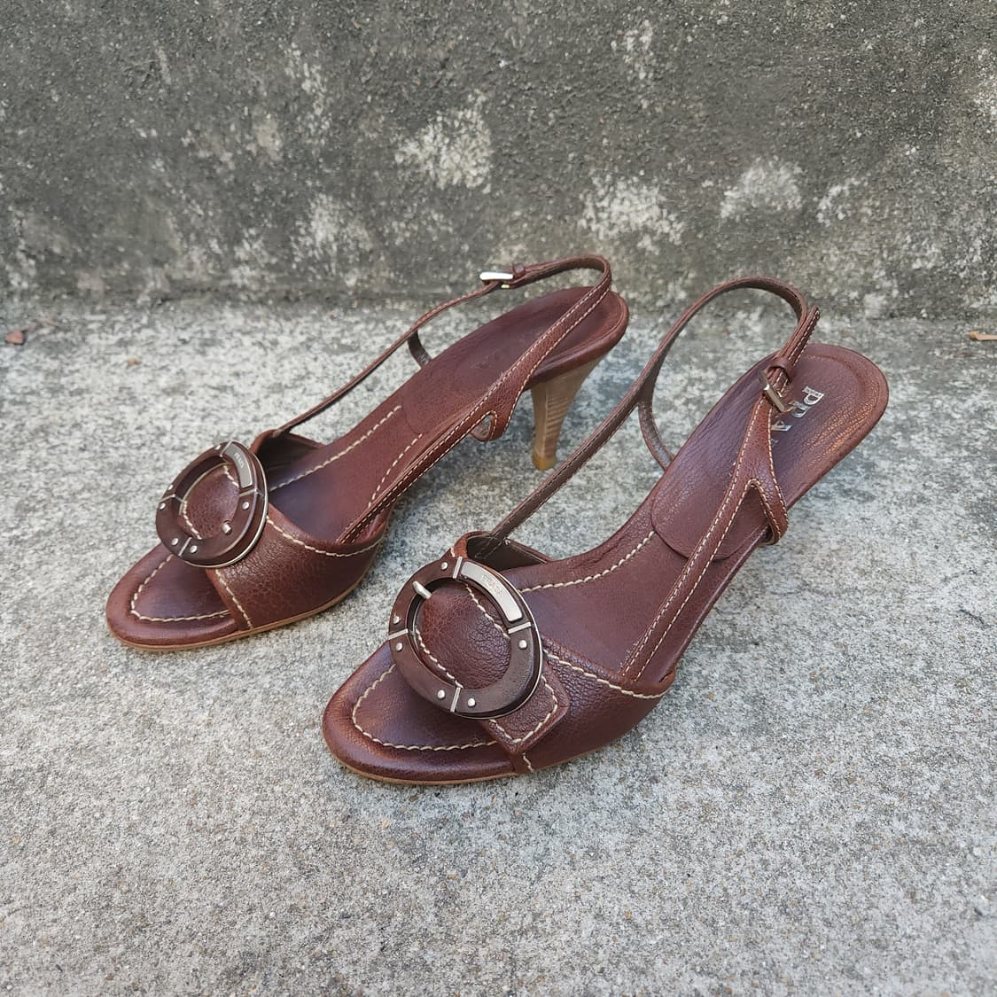 [37] Prada 브라운 다임 말론 레더 샌들 슈즈 (240) 상품이미지1