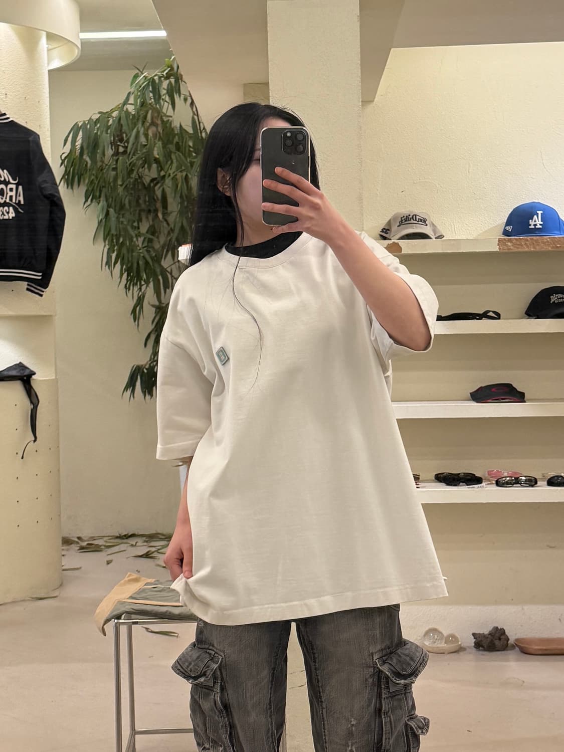 솔리드옴므 백 로고 프린트 반팔 티셔츠 U448 상품이미지1