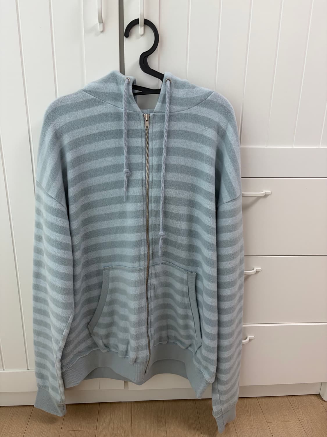 이즈이즈 블루 그레이 스트라이프 후드집업 상품이미지1