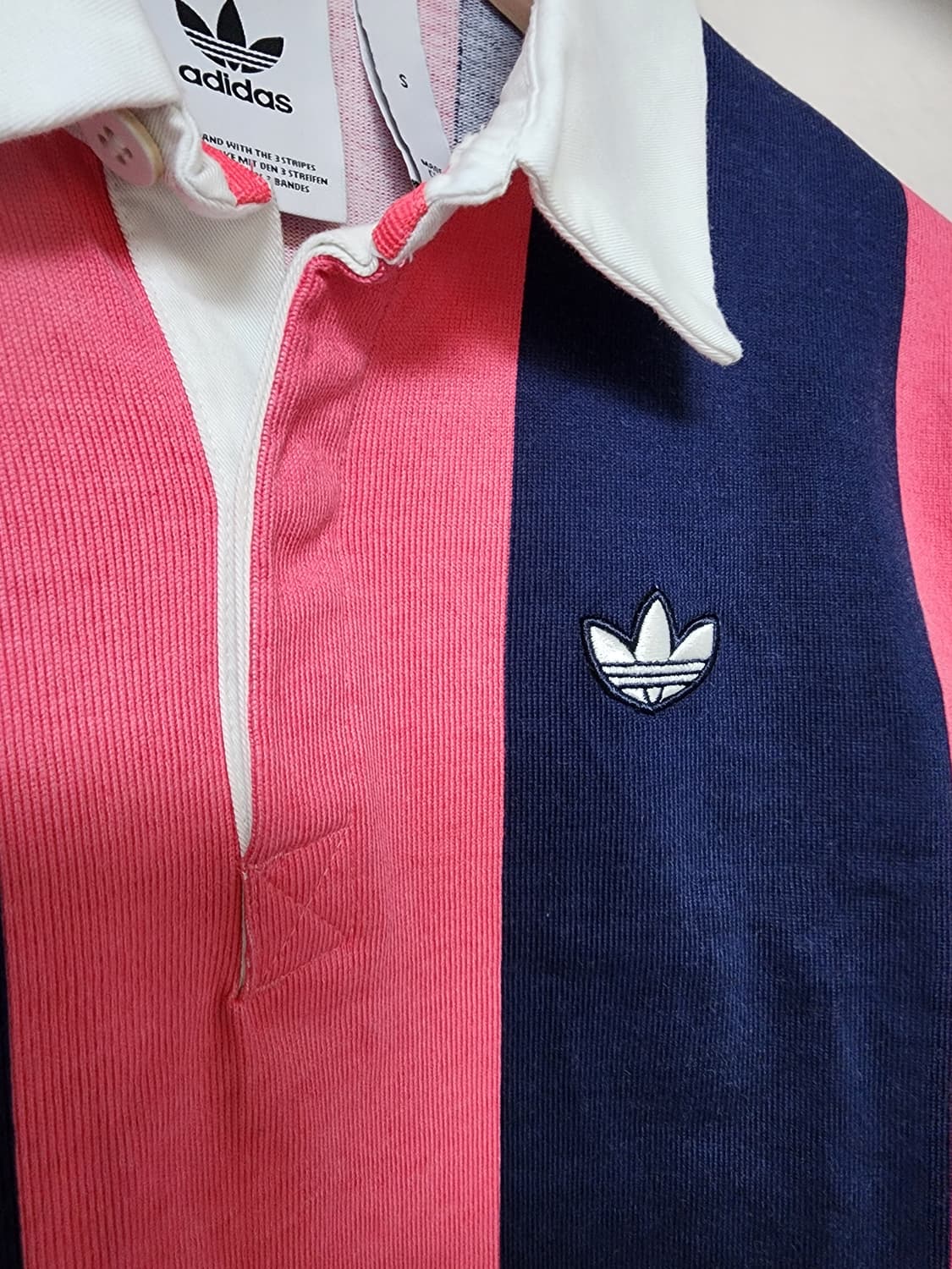 아디다스 핑크 스트라이프 럭비티 상품이미지5