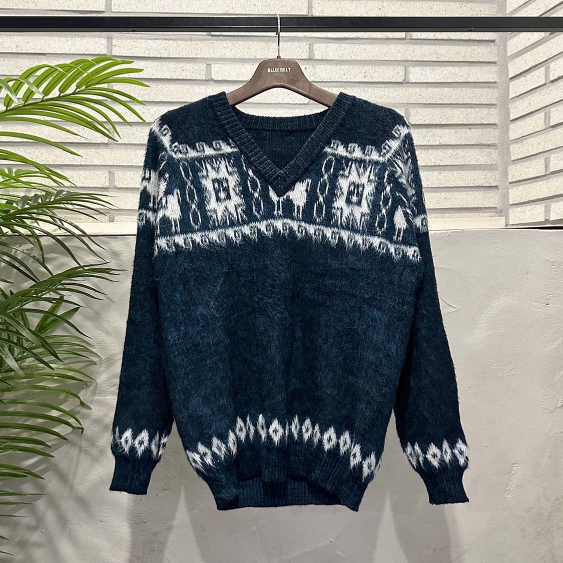 JPN VINTAGE 브이넥 울 니트 노르딕 패턴 디테일 네이비 상품이미지2