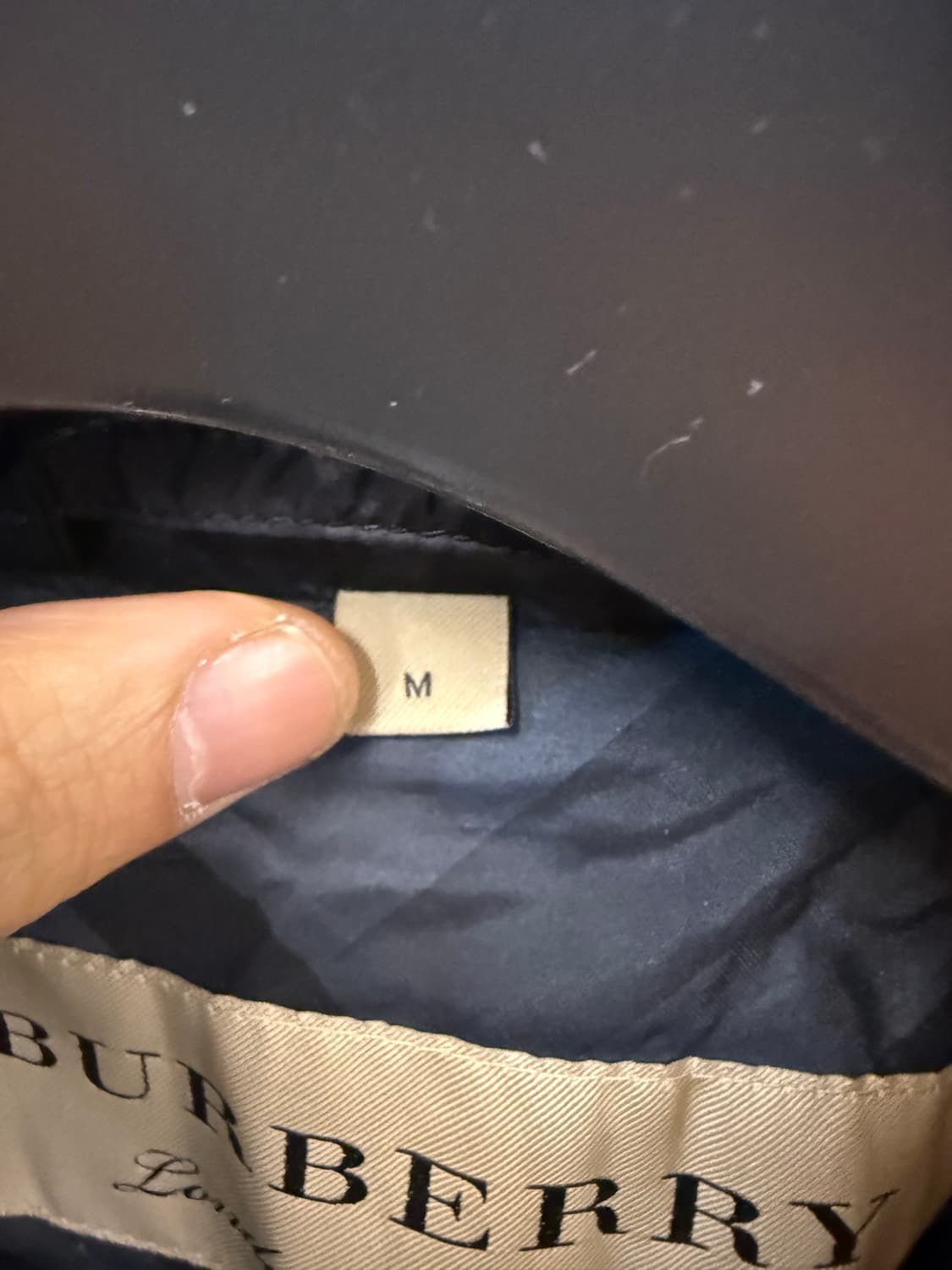 버버리 정품 애쉬무어 여성 구스다운 패딩 M 블랙 상품이미지4