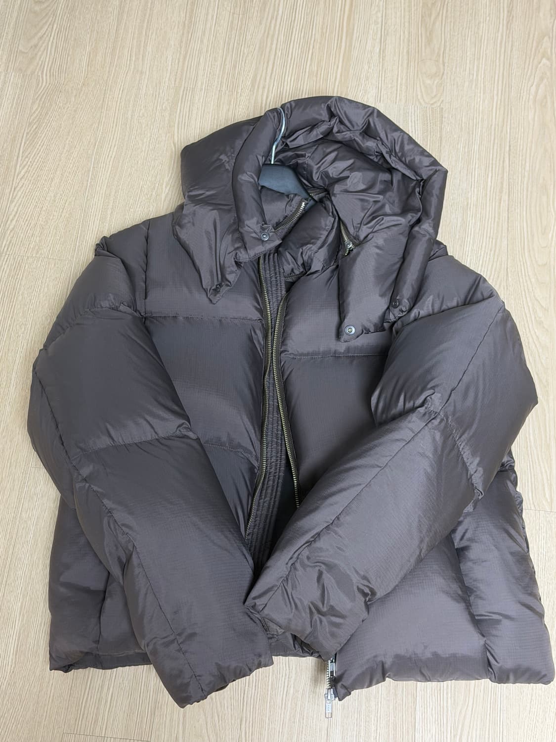 유스 23fw 패딩 상품이미지2