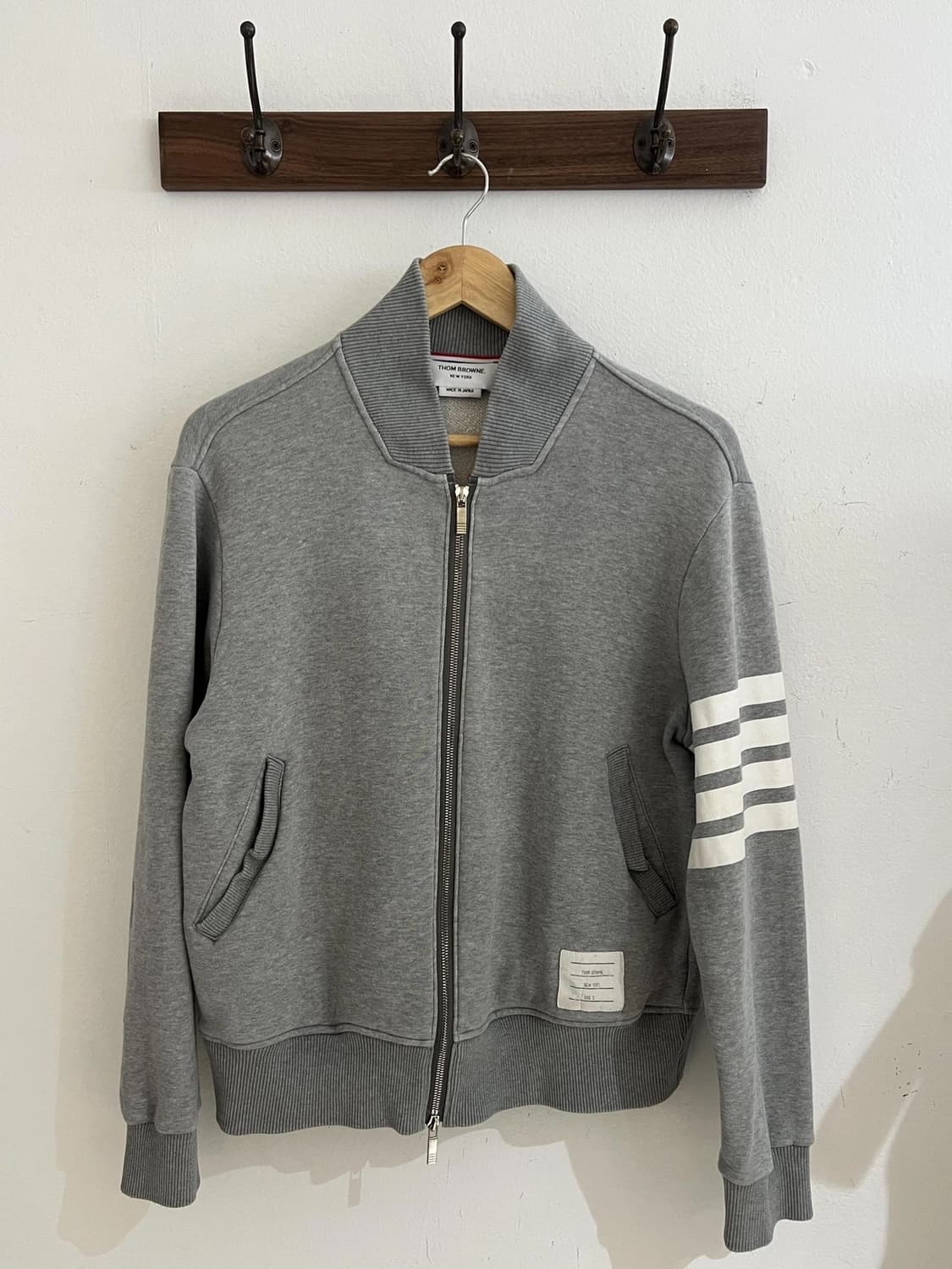 톰브라운 자켓 상품이미지1