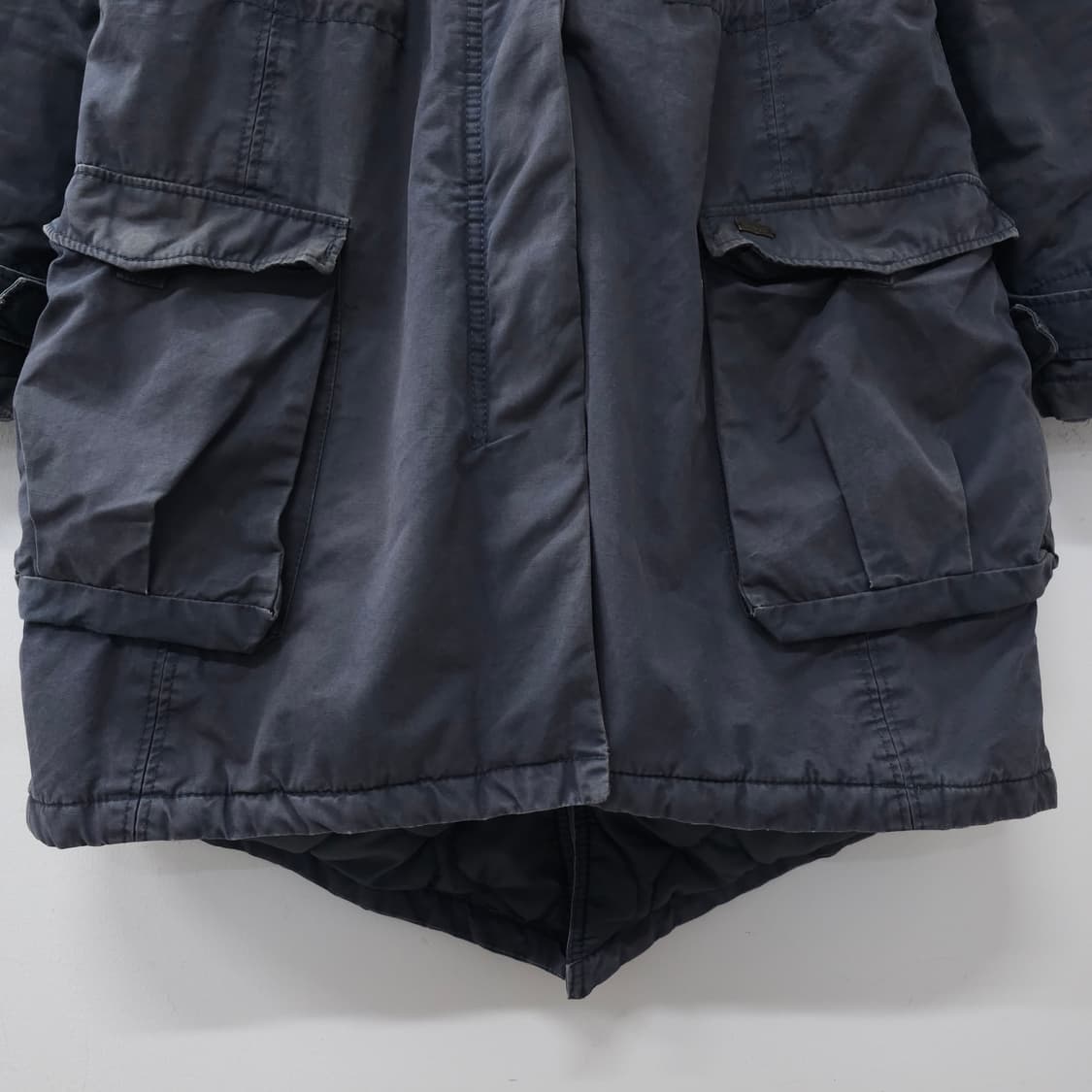 Levi's 워싱 다크그레이 퀼팅 피쉬테일 파카 밀리터리 자켓 상품이미지4