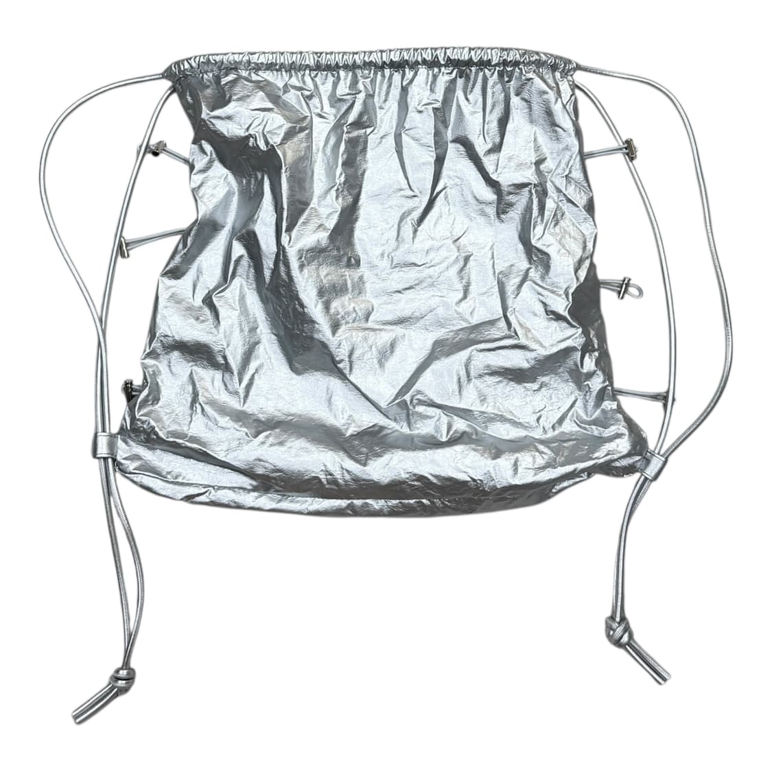 OIOI 코스모 로고 셔링 짐색 가방 실버 그레이 상품이미지6