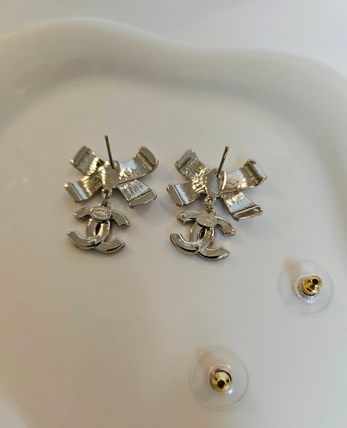 샤넬 핑크리본 CC 드롭귀걸이 업사이클링 상품이미지5