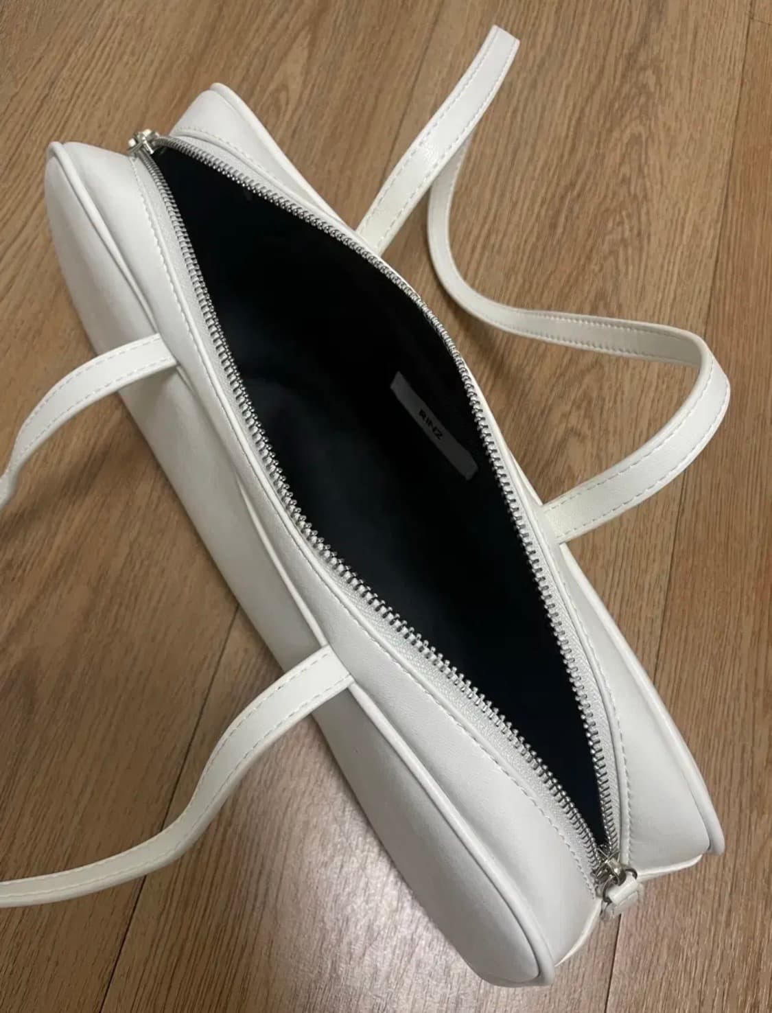 린츠 숄더백 화이트 상품이미지4