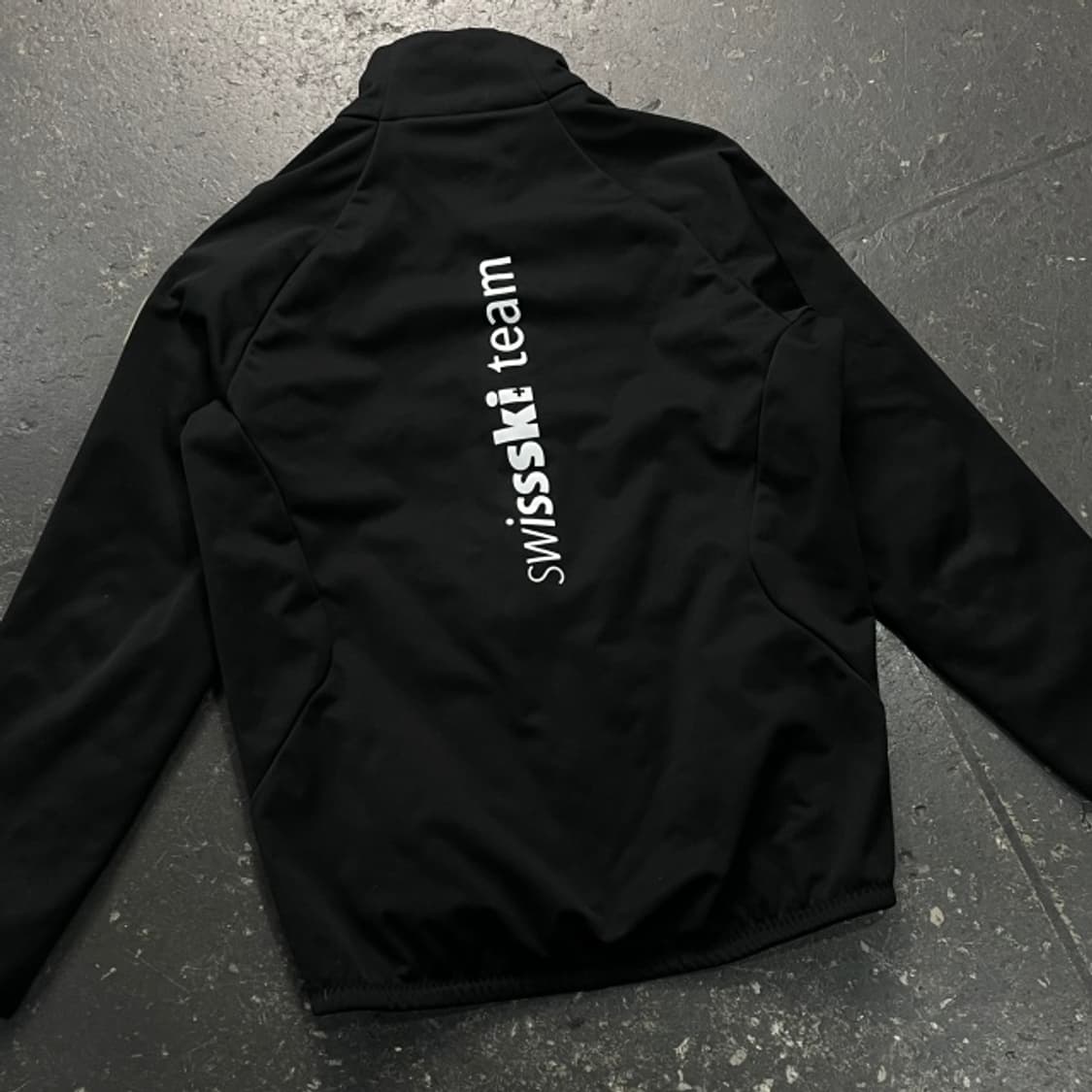 100 데상트 아우디 기모 자켓  상품이미지5