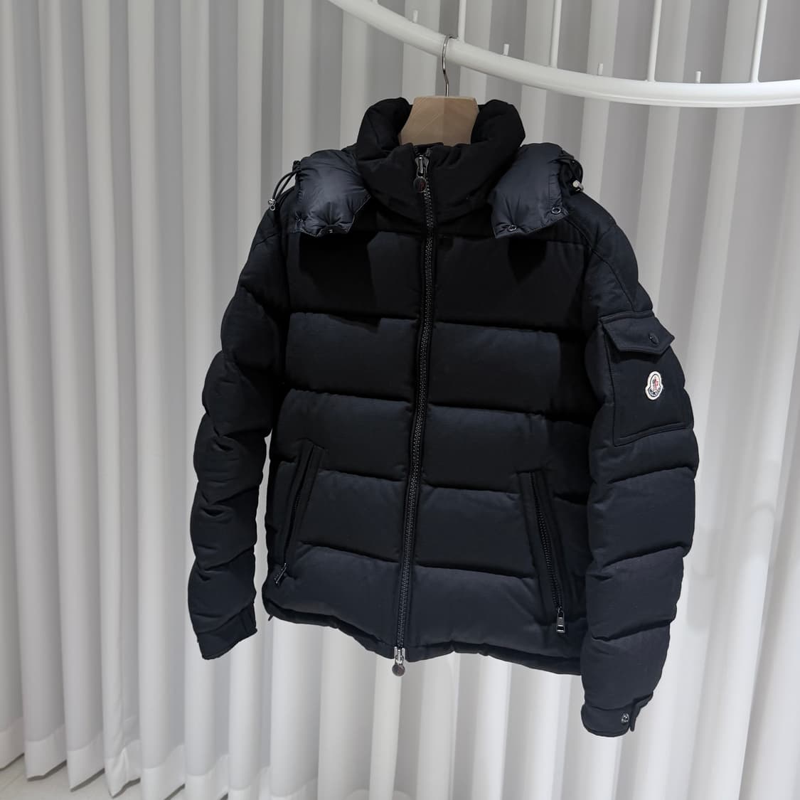 (A+/2) / 몽클레어 몽제네브르 블랙 다운 패딩 자켓 상품이미지2