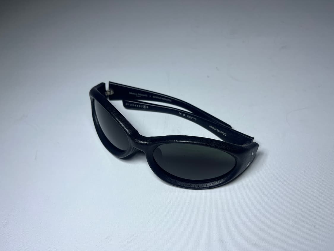 [OS] 젠틀 몬스터 X 메종 마르지엘라 MM104 레더 블랙 블루 상품이미지1