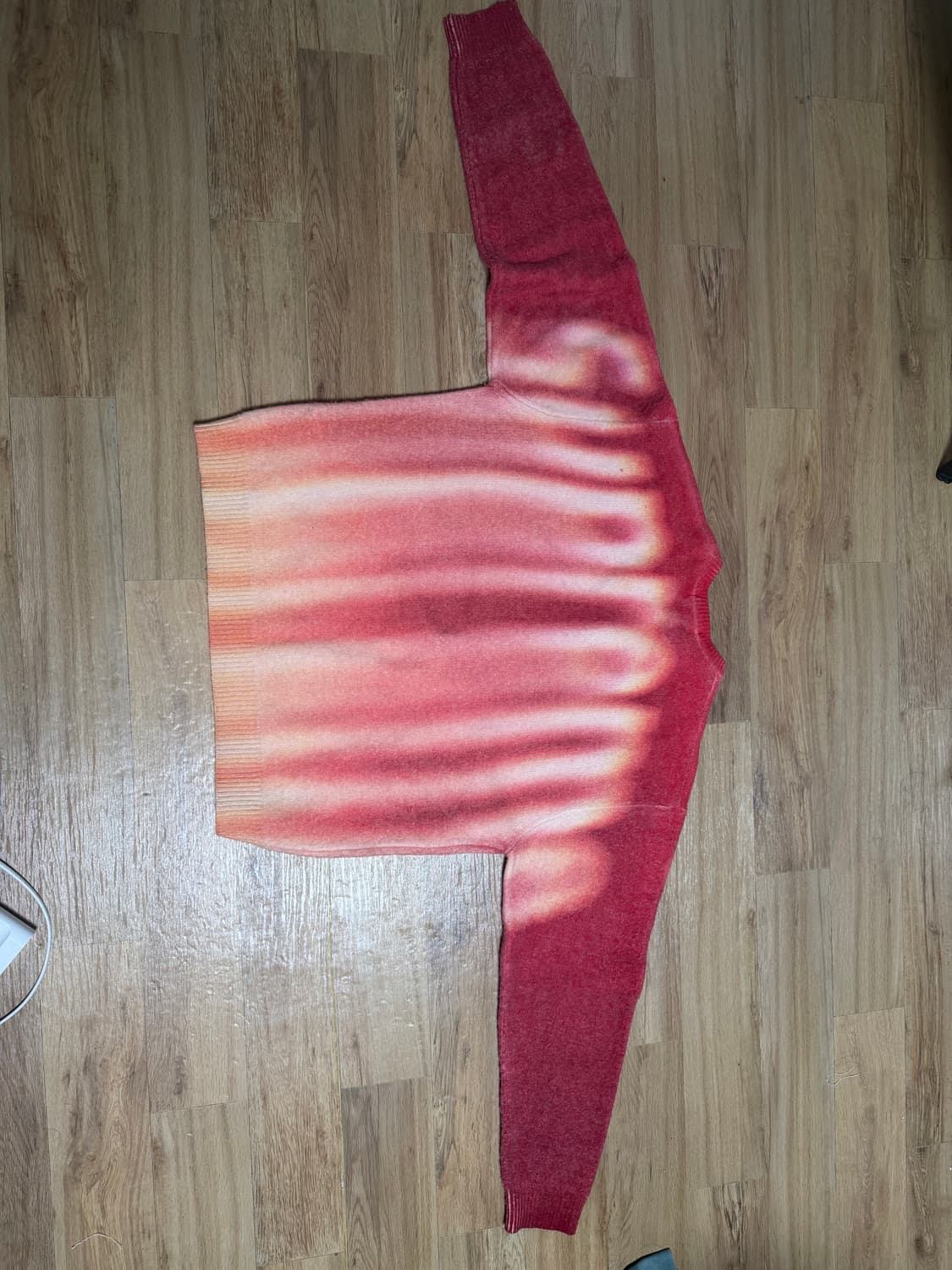 슈프림 블러 로고 스웨터 레드 23FW s사이즈 상품이미지2