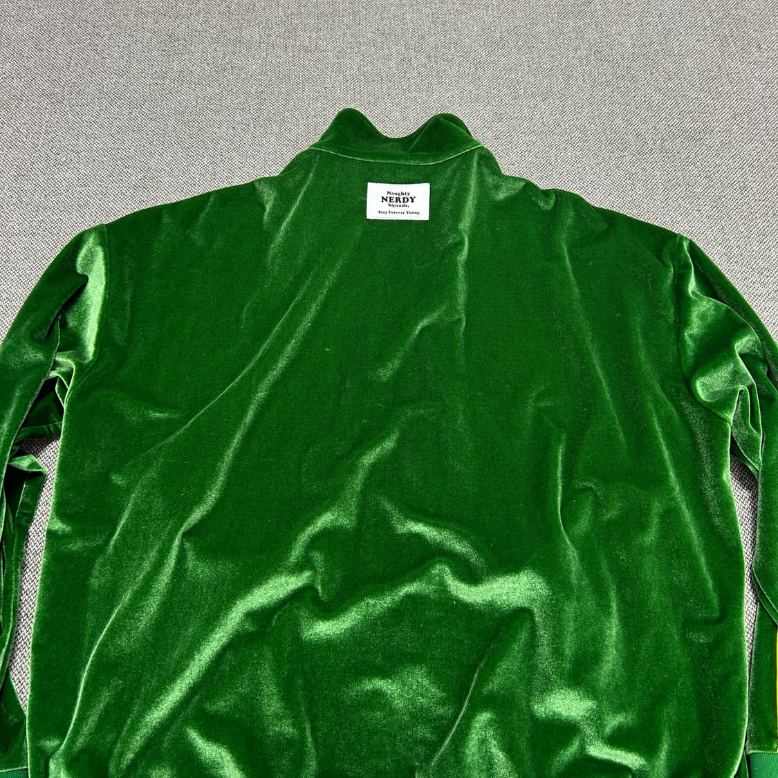 널디 그린 벨벳 트랙탑 져지(L) 상품이미지4