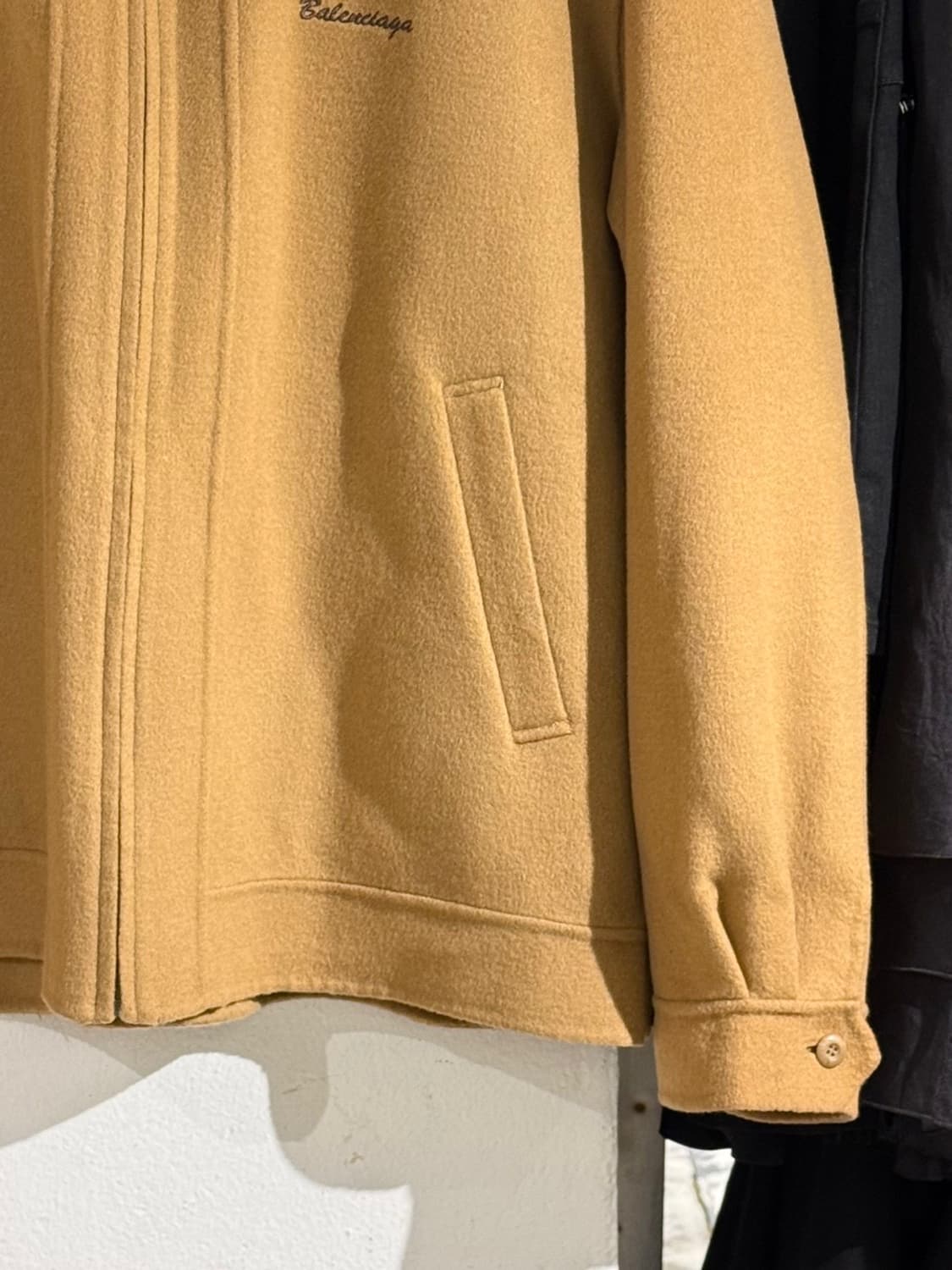 발렌시아가 브라운 퍼 카라 숏 해링턴 자켓 상품이미지5