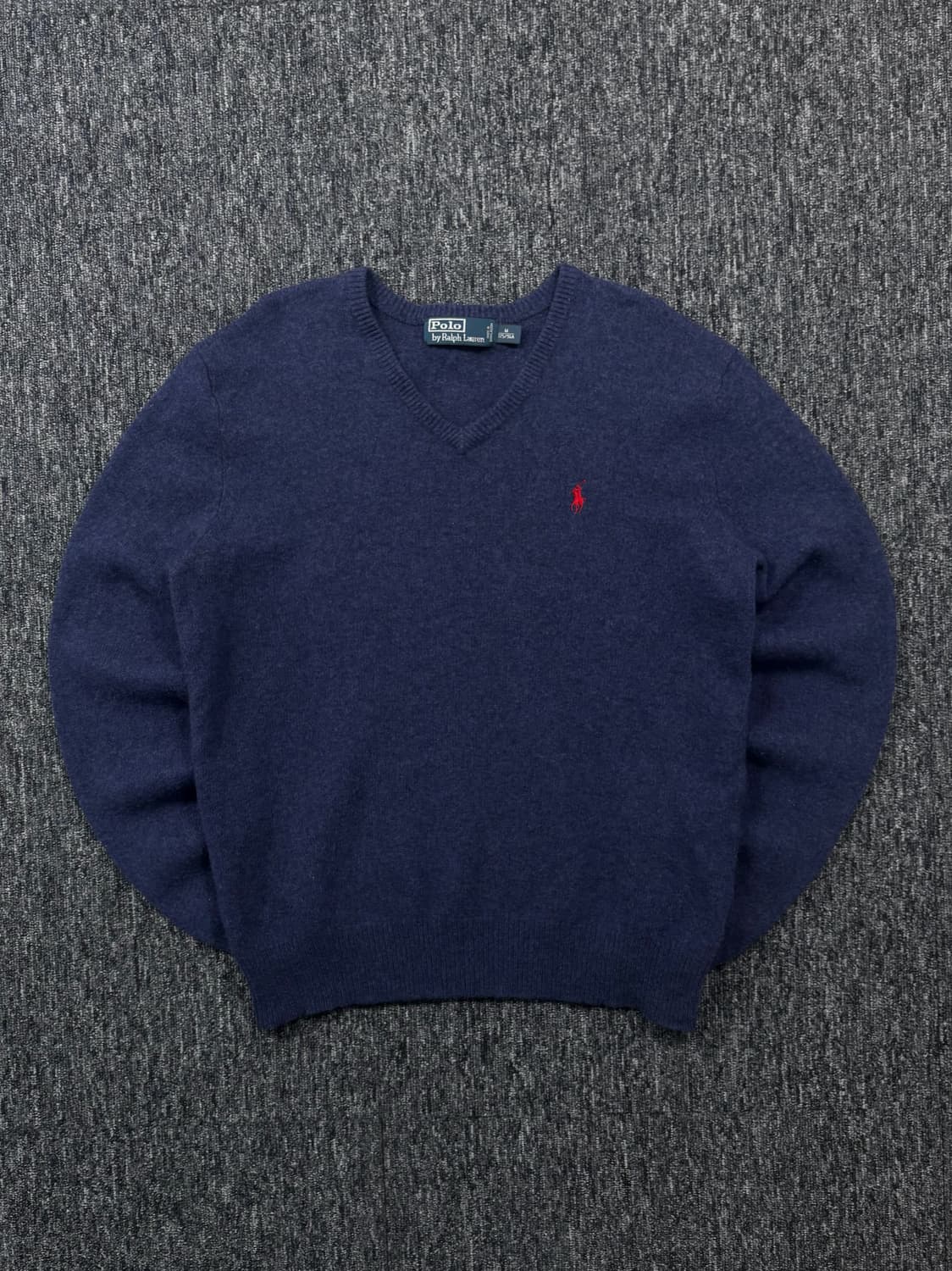 폴로 램스울 블루 브이넥 니트 상품이미지3