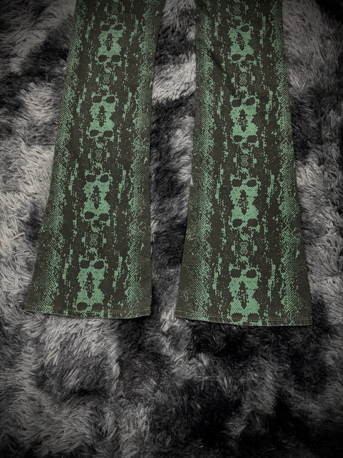 Hysteric Glamour 그린 스네이크 패턴 스컬 부츠컷 팬츠 상품이미지7