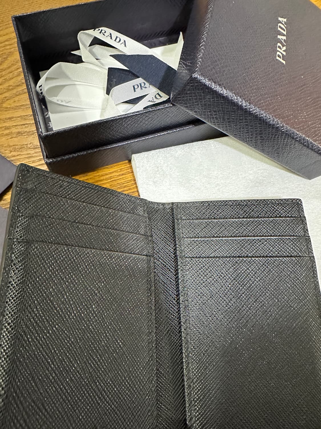 프라다 사피아노 반지갑 블랙 상품이미지3