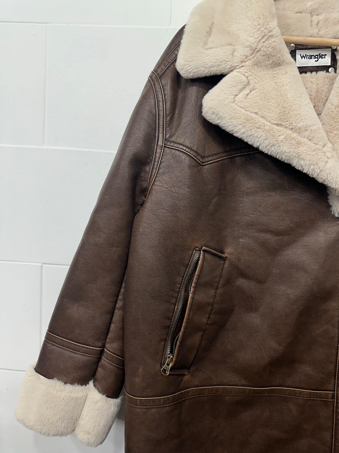 랭글러 우먼즈 하이넥 롱 무스탕 상품이미지2