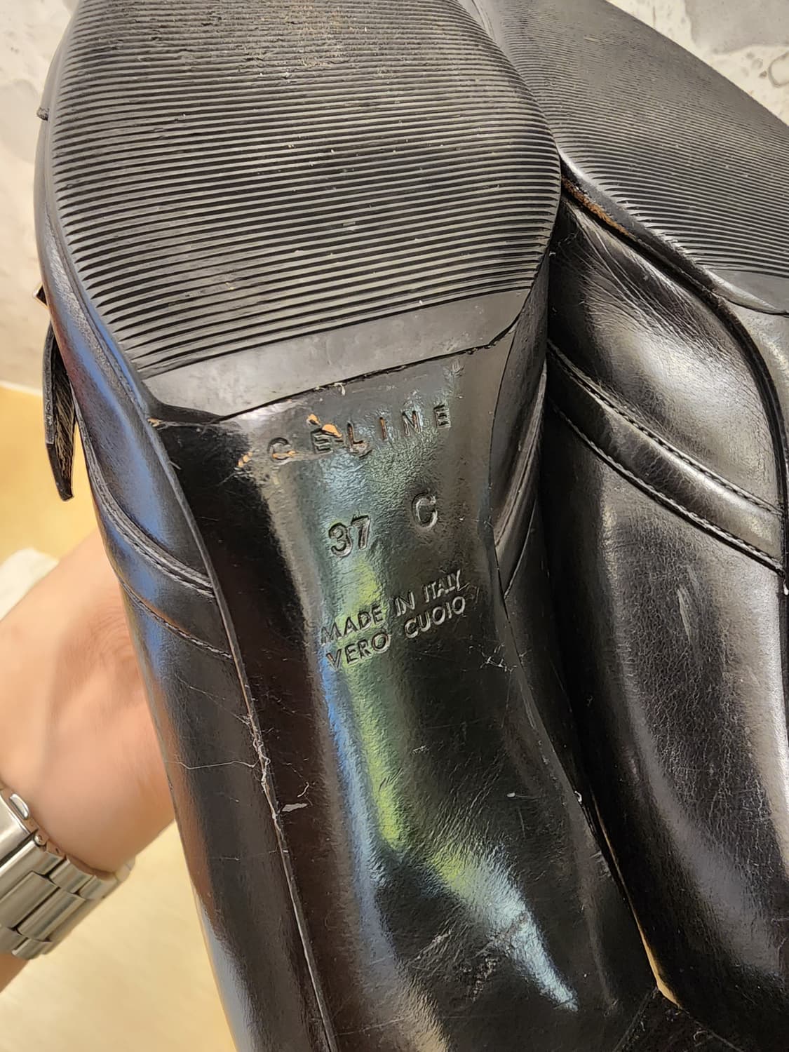 셀린느 은장 블랙 레더 펌프스 37C 상품이미지6