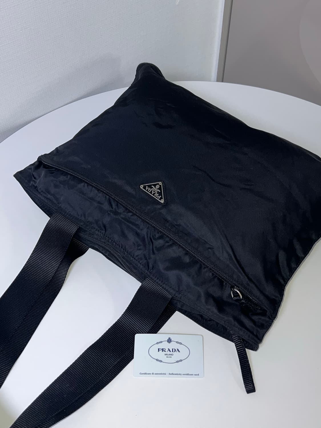 프라다 나일론 숄더백 상품이미지1