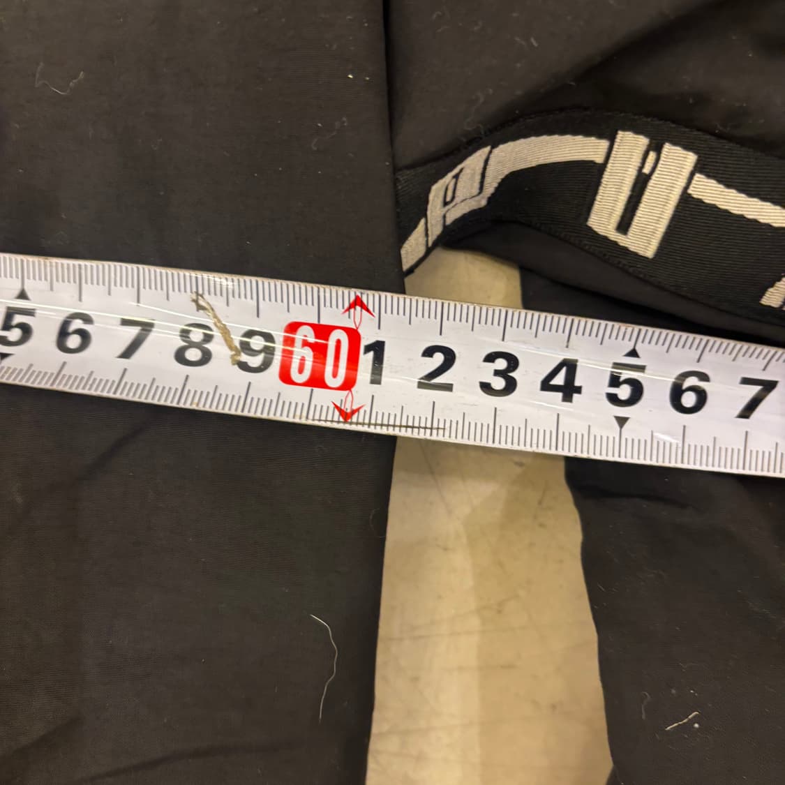 푸마 사이드라인 빅로고 바람막이 상품이미지7