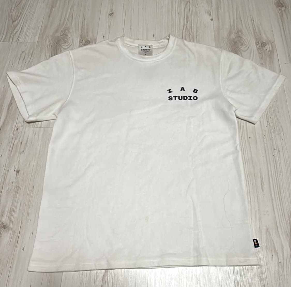 아이앱 스튜디오 반팔티 상품이미지1