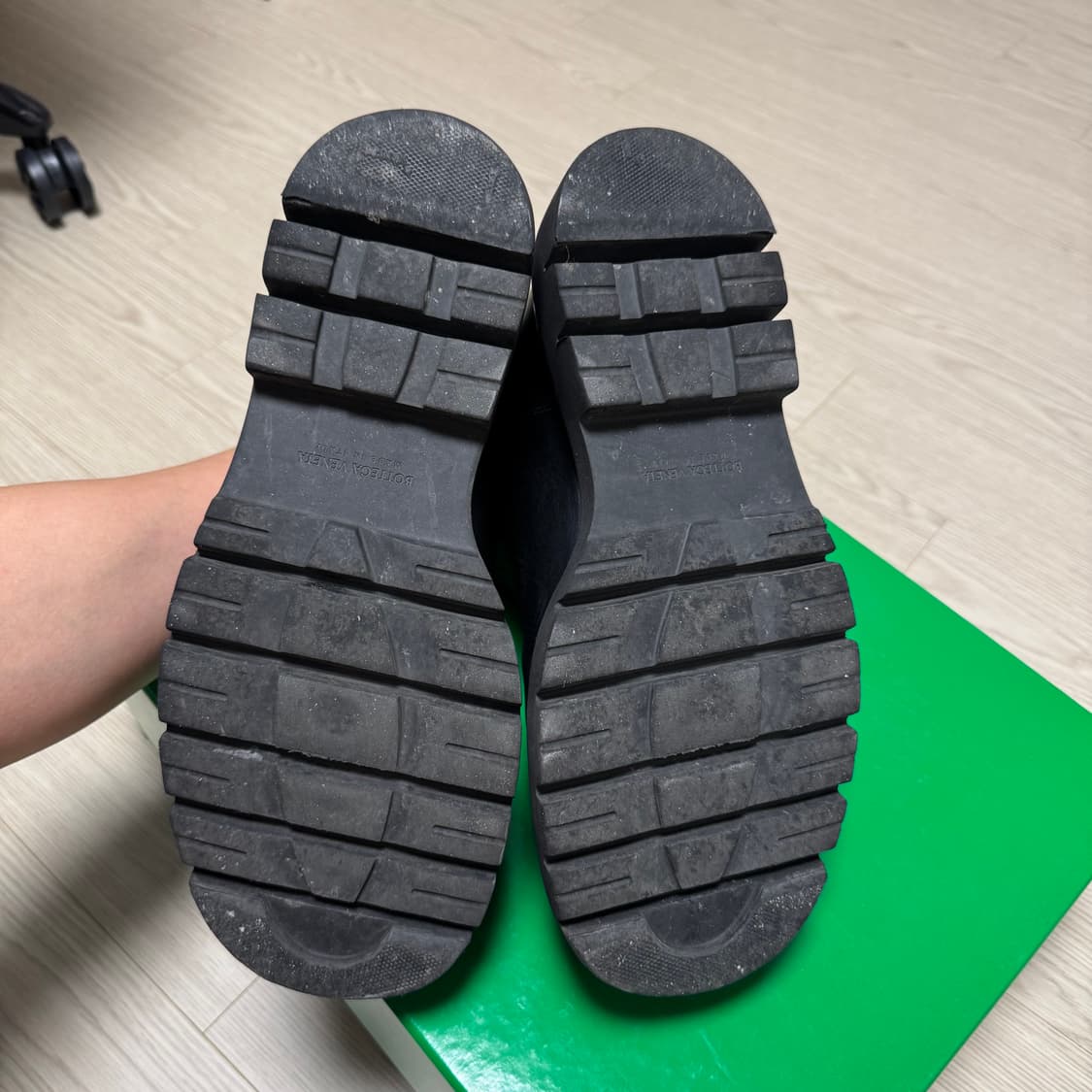 [40.5] 보테가베네타 러그부츠 블랙 상품이미지5